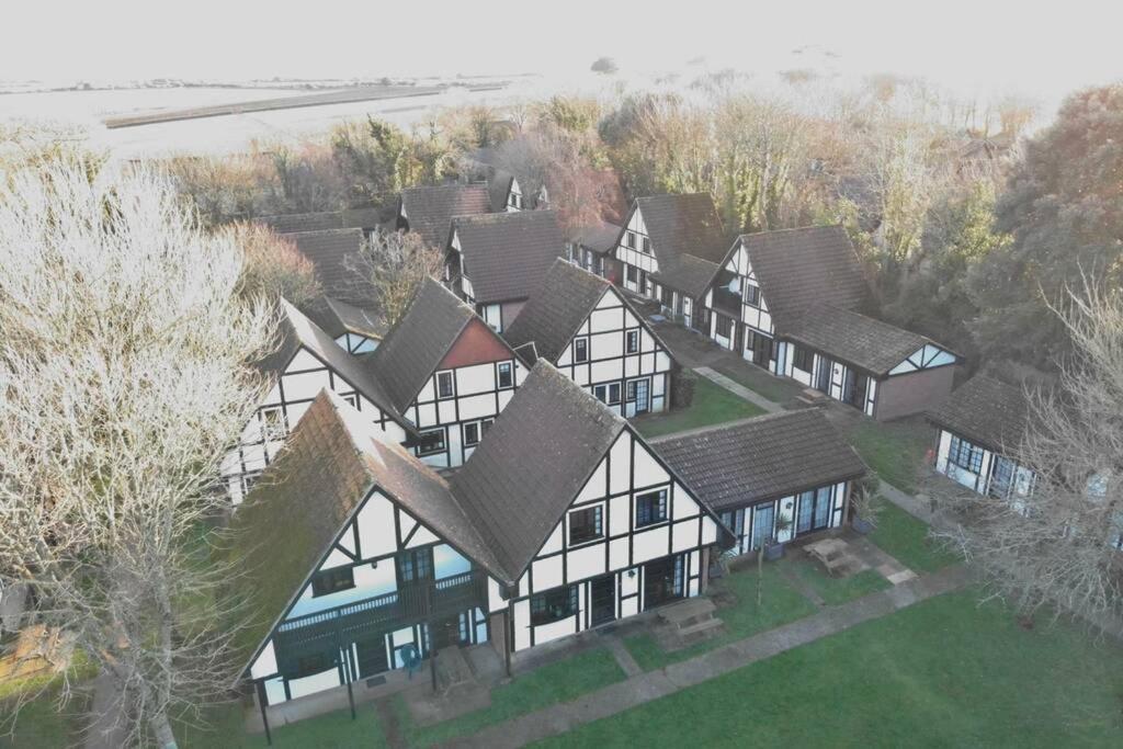 20 Tudor Court " Four Star Aa Accommodation" Hayle Exterior photo